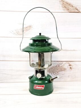 Vintage 1973 Coleman Model 228H Dual 2 Mantle Big Hat Gas Camp Lantern 14”